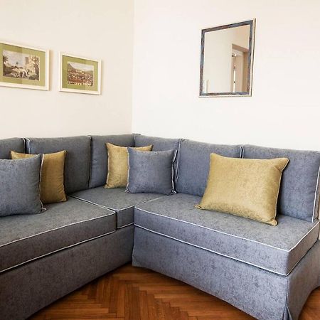 Pagrati Hilton Location Bentzi Family Suite 5 アテネ エクステリア 写真