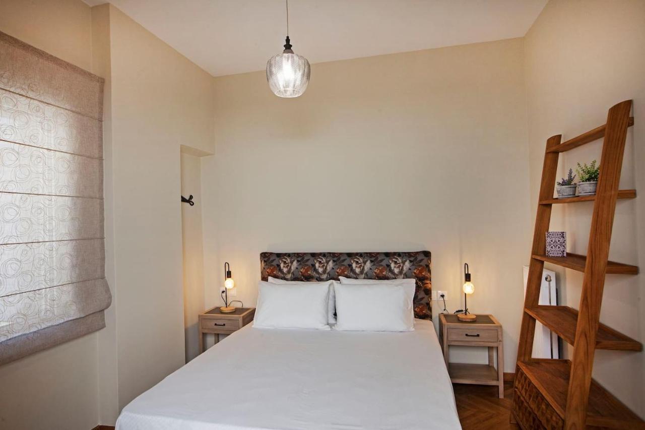 Pagrati Hilton Location Bentzi Family Suite 5 アテネ エクステリア 写真