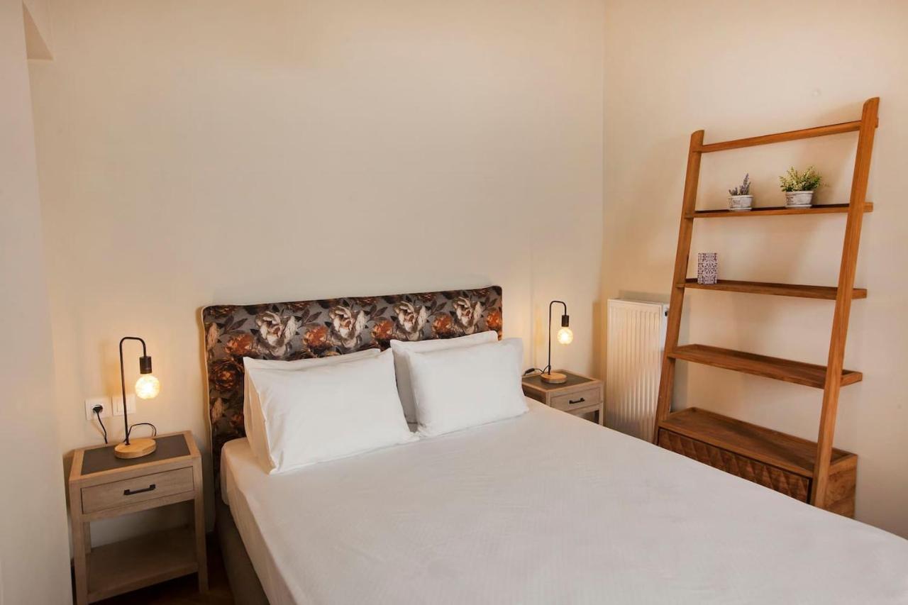Pagrati Hilton Location Bentzi Family Suite 5 アテネ エクステリア 写真