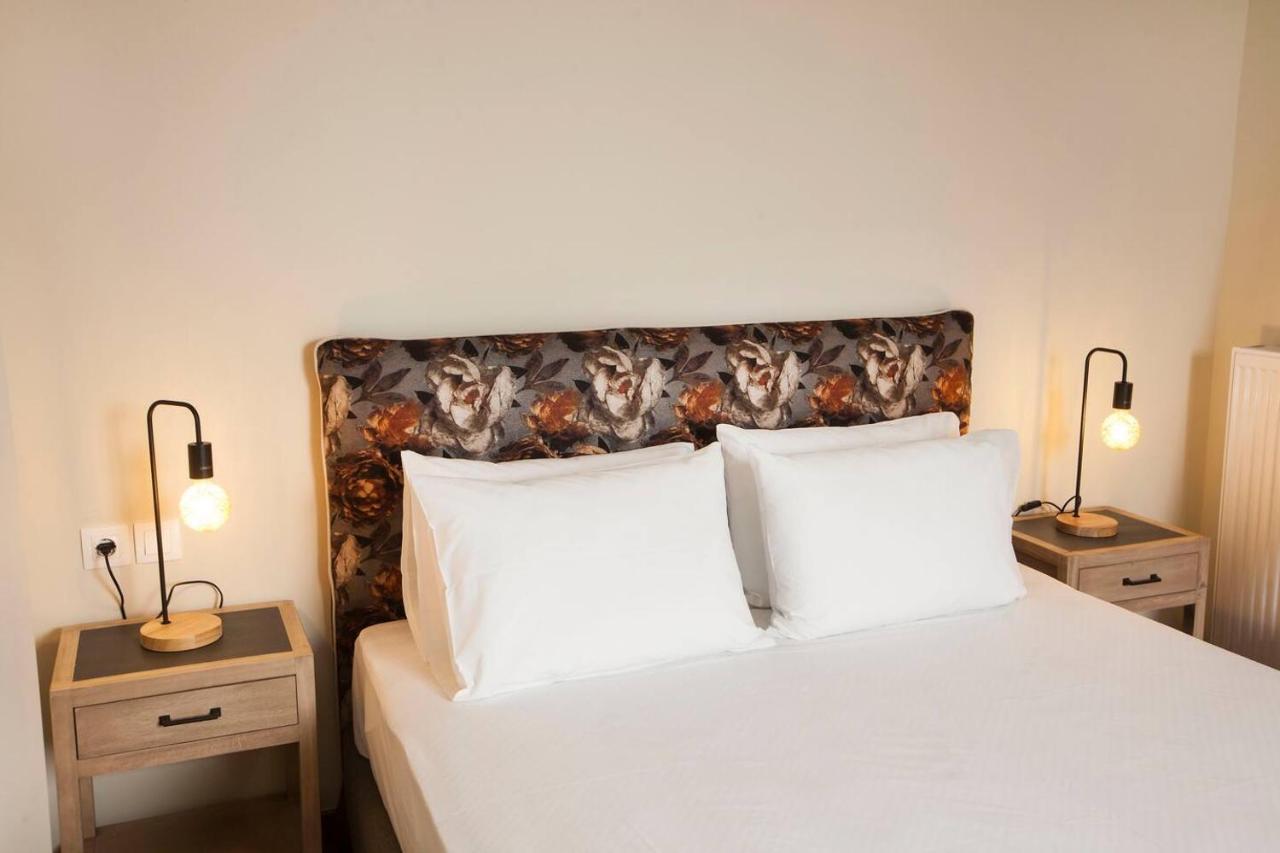 Pagrati Hilton Location Bentzi Family Suite 5 アテネ エクステリア 写真